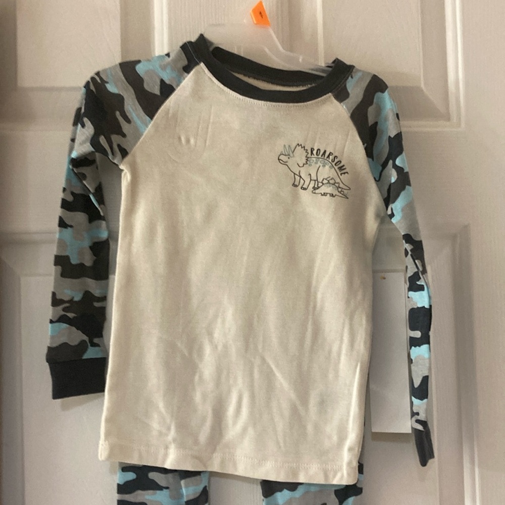 Boys pjs nwt